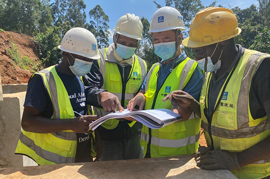 肯尼亚内罗毕BULK供水管线项目部被评为中肯共建“一带一路”先锋团队.jpg