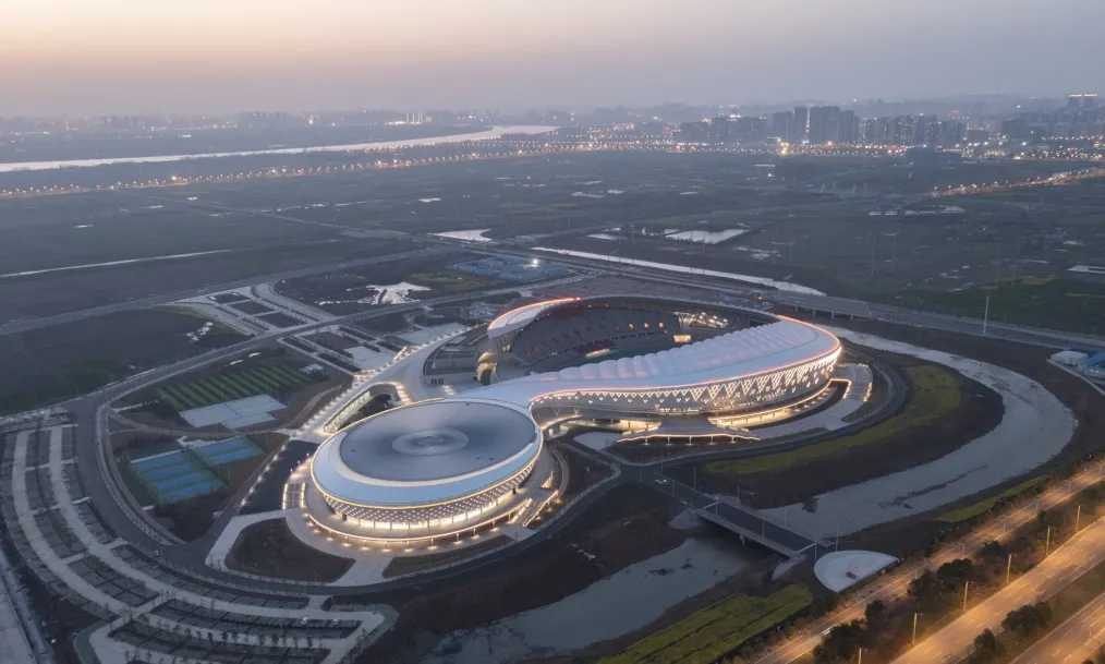 中国建筑湖北襄阳全民体育运动中心项目全面竣工1.webp