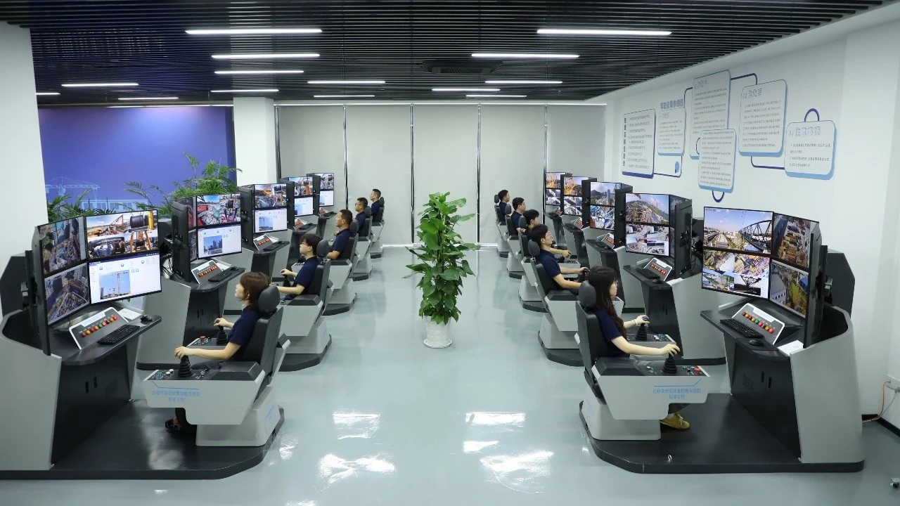 中建创新产品:塔机智能集控系统——聪明又安全的地面塔机“驾驶舱”(1).jpg 中建创新产品:塔机智能集控系统——聪明又安全的地面塔机“驾驶舱”(1).jpg